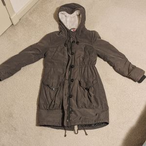 Ladies Parka by H&M. Warm. Fur. Quilted. Fully lined. Excellent condition